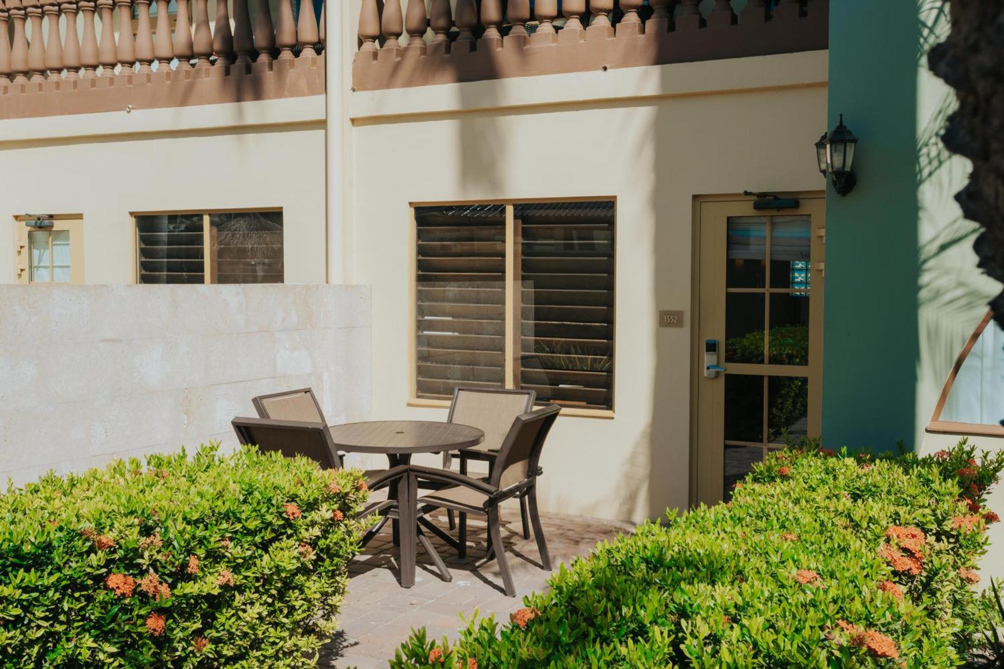 Eagle Aruba Resort Палм Бийч Екстериор снимка